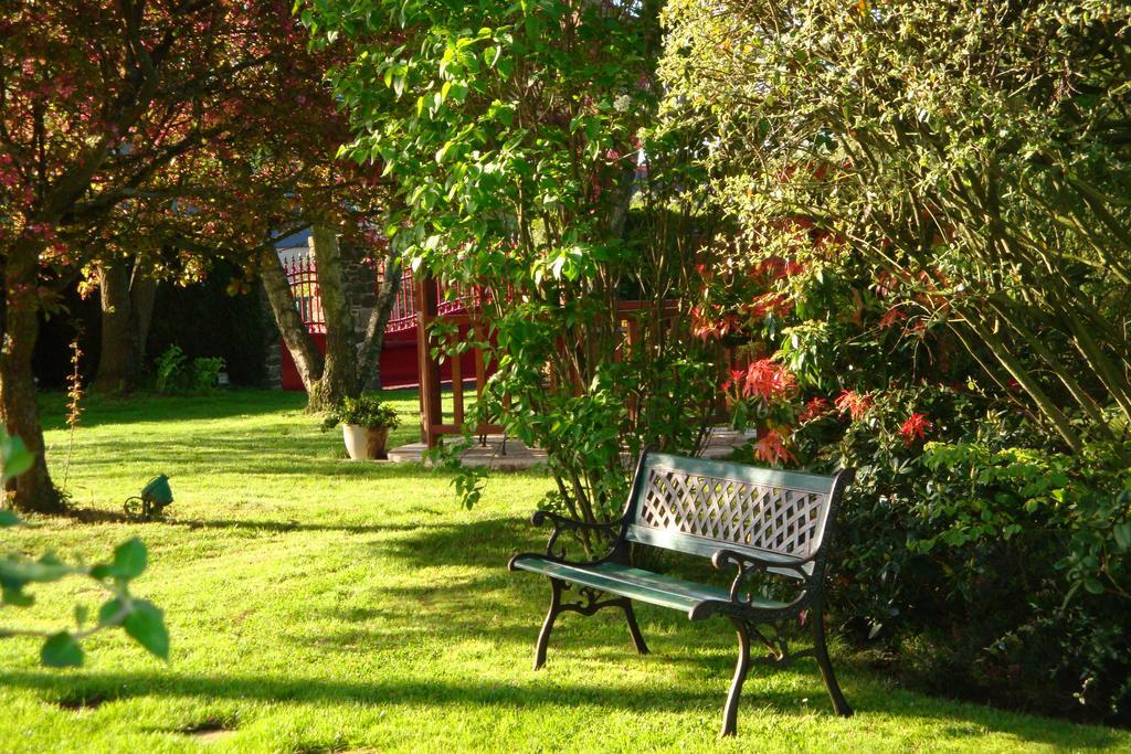 Au Jardin D'Eloise Tremereuc Exterior foto