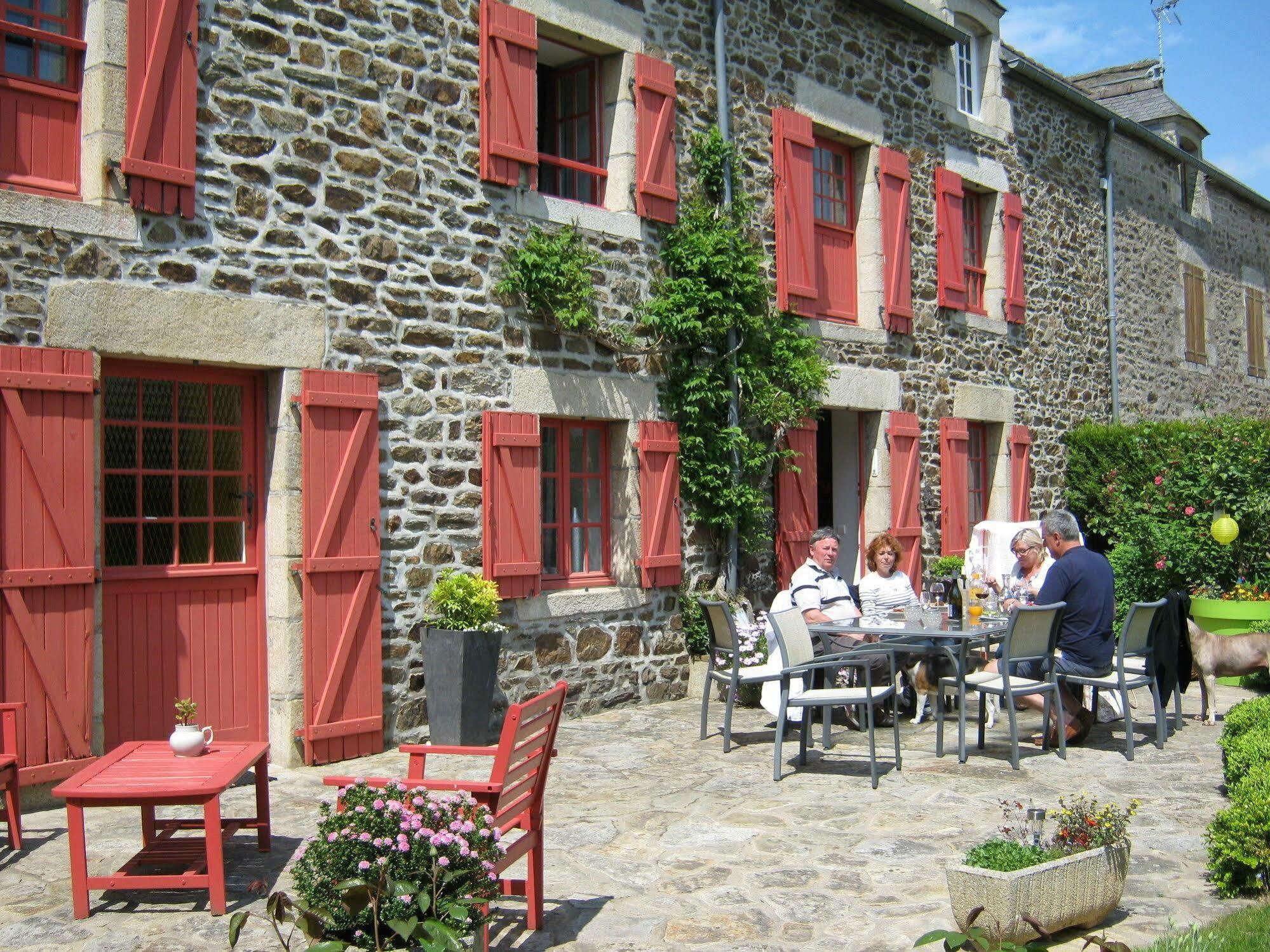 Au Jardin D'Eloise Tremereuc Exterior foto